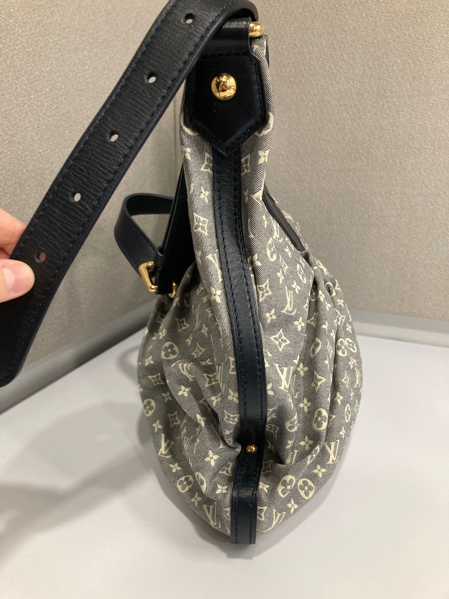 Louis Vuitton Idylle MM Azul Marino y Gris