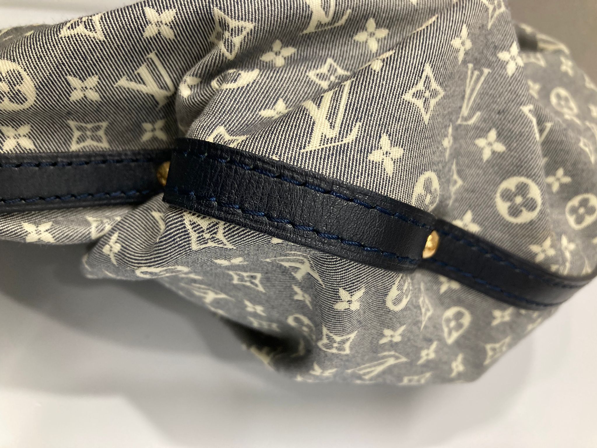 Louis Vuitton Idylle MM Azul Marino y Gris