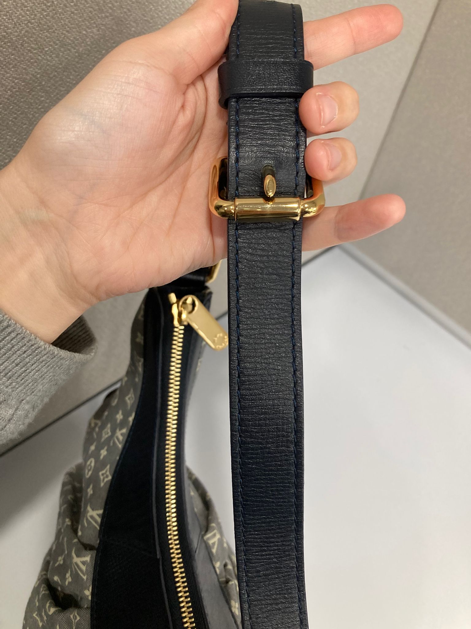 Louis Vuitton Idylle MM Azul Marino y Gris