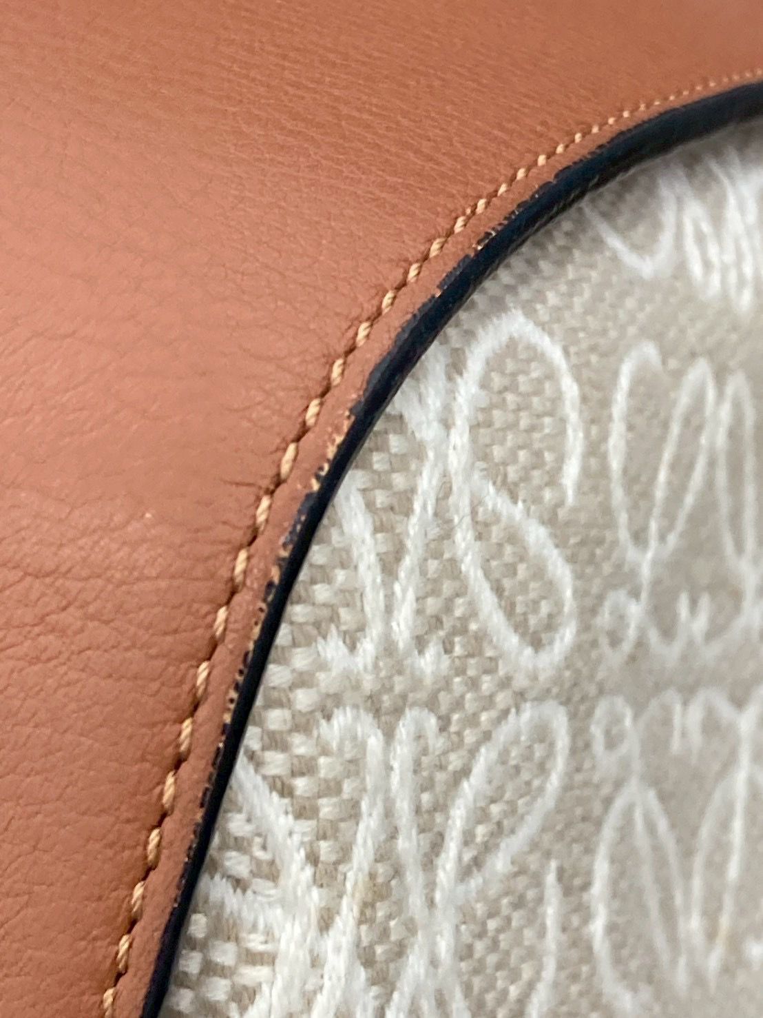 Loewe hammock small anagrama en canvas y piel camel