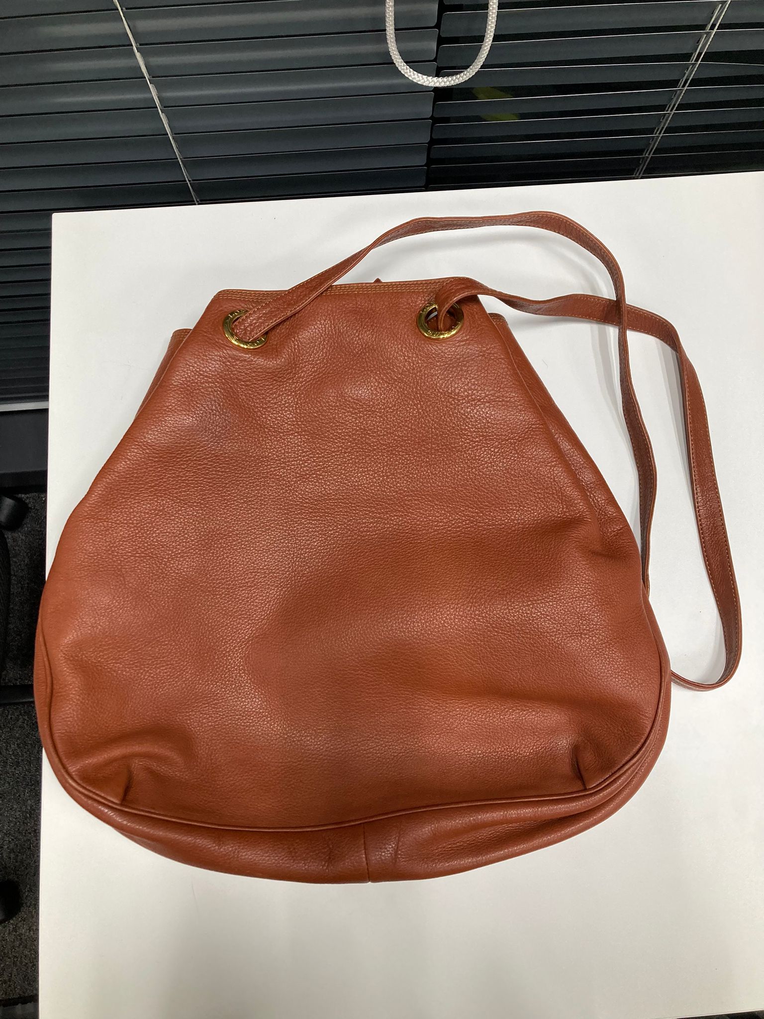 Loewe Anagram Shoulder Bag Piel camel marron