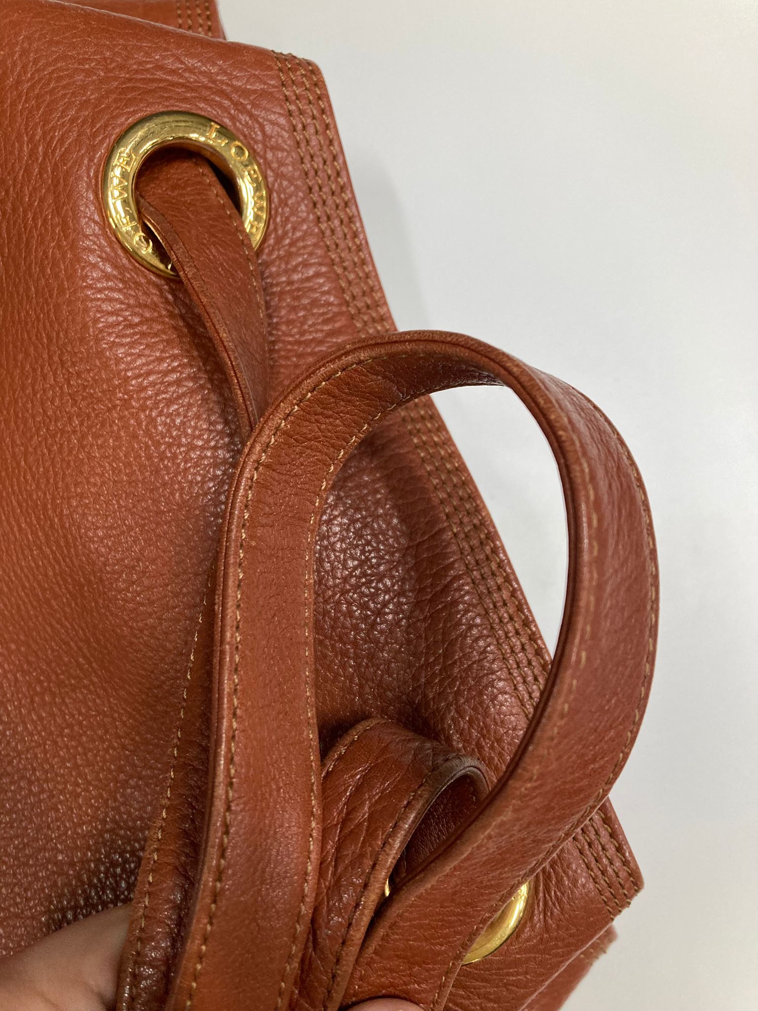 Loewe Anagram Shoulder Bag Piel camel marron