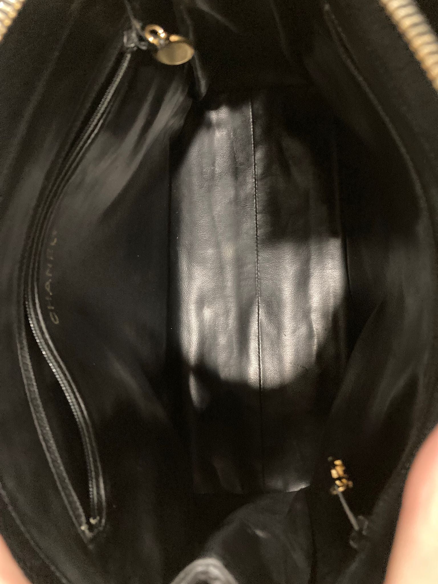 Chanel Caviar Chain Tote Negro