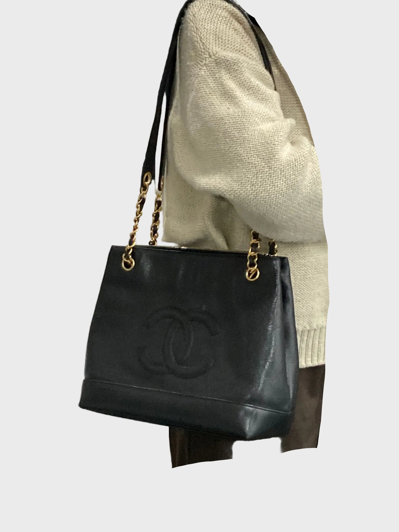 Chanel Caviar Chain Tote Negro