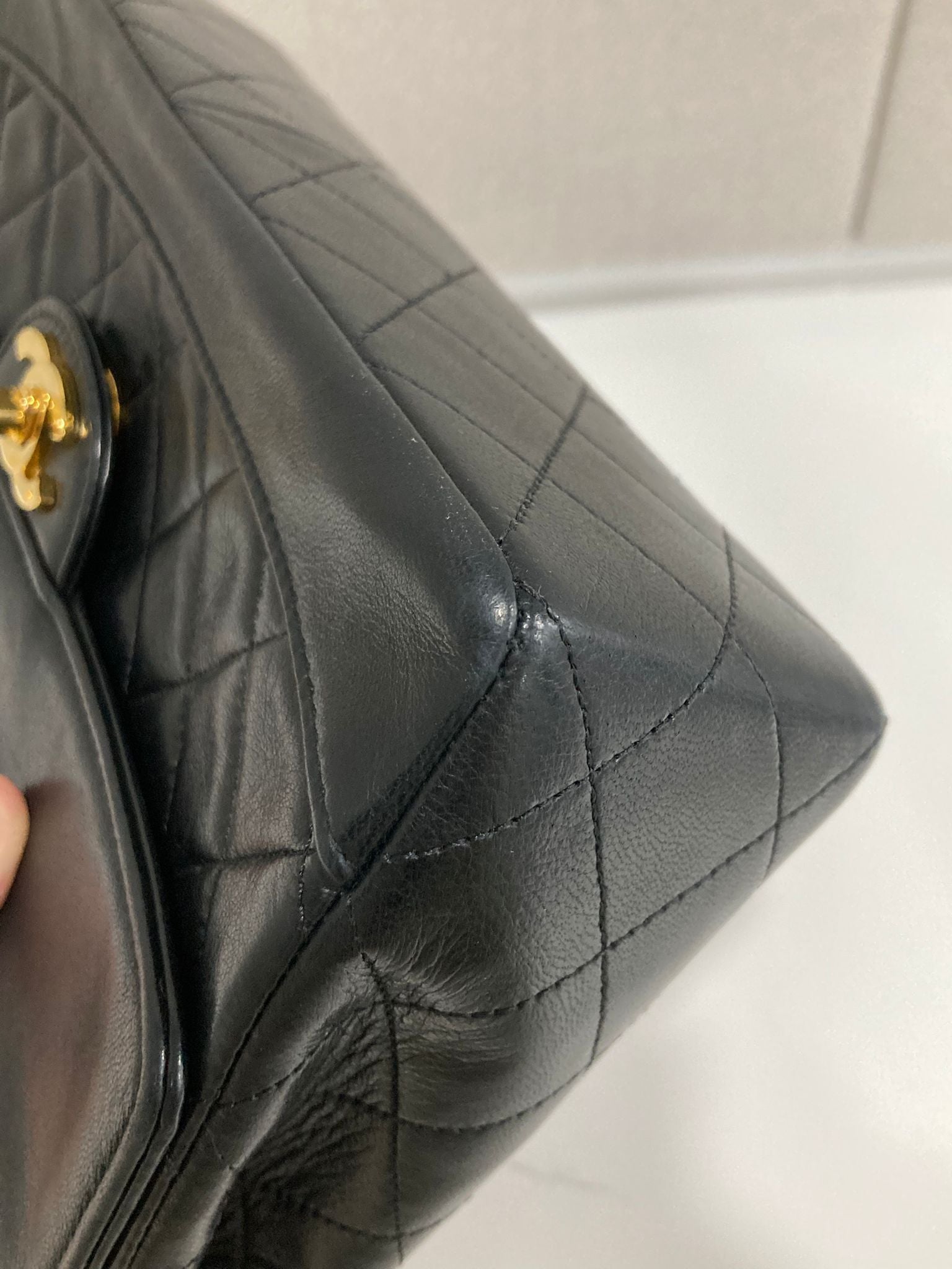 Chanel timeless 24 con cartera piel de cordero (lambskin) negra