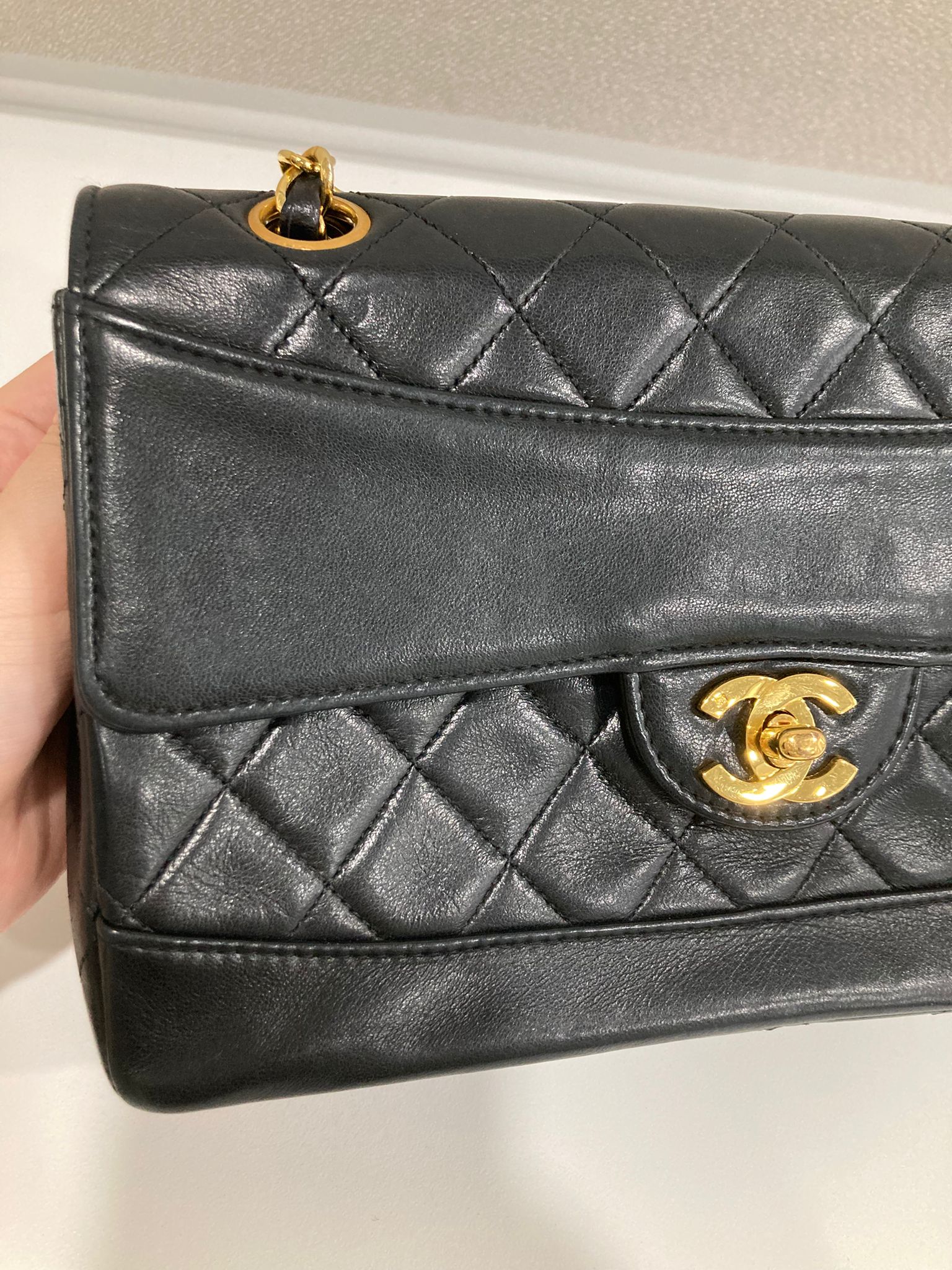 Chanel timeless 24 con cartera piel de cordero (lambskin) negra