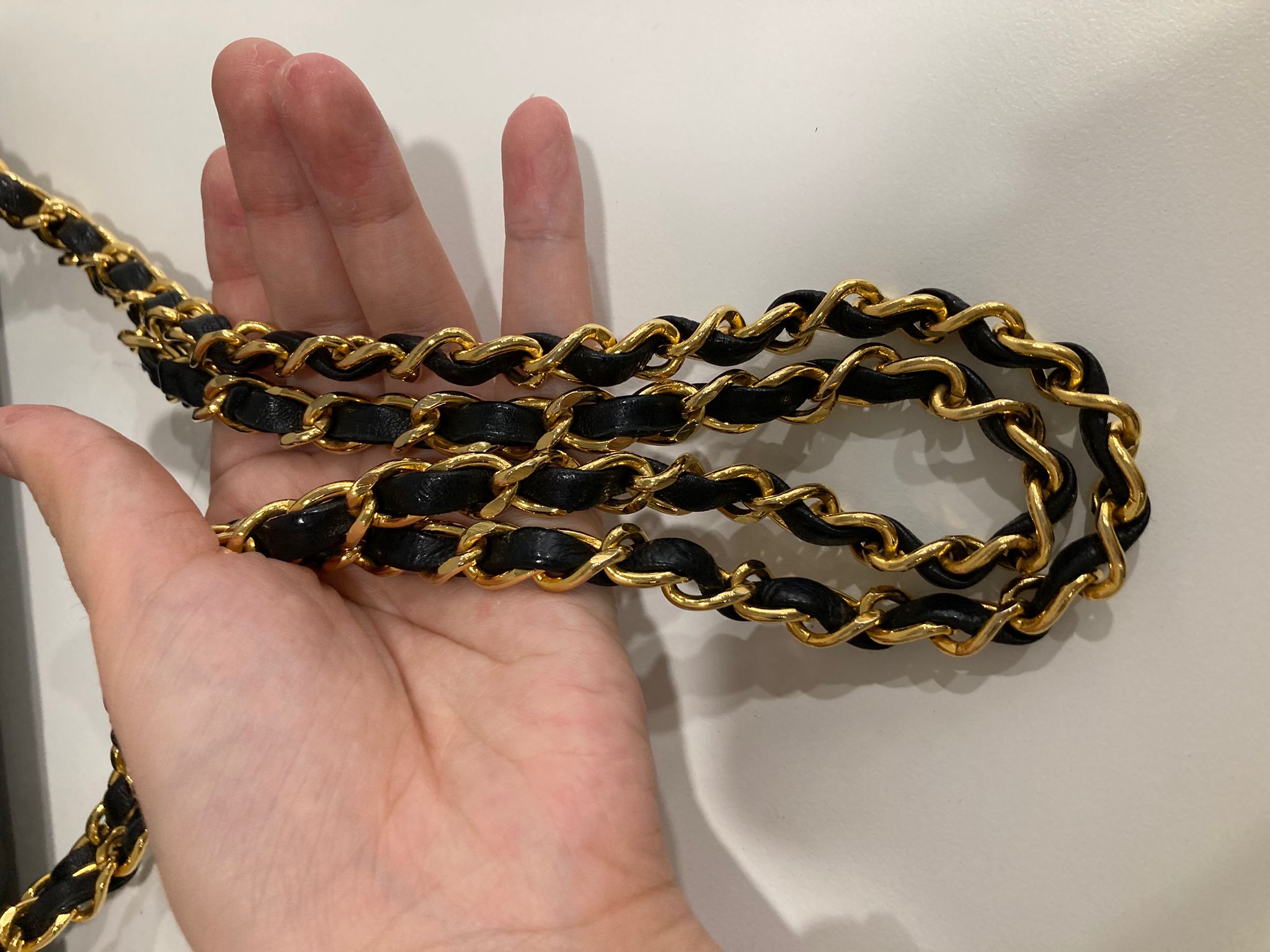 Chanel timeless 24 con cartera piel de cordero (lambskin) negra