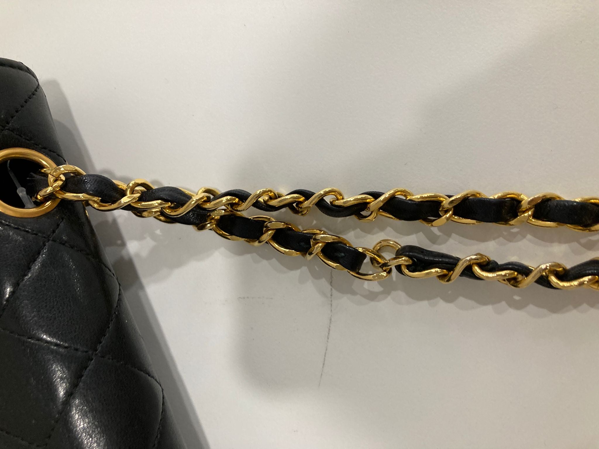 Chanel timeless 24 con cartera piel de cordero (lambskin) negra