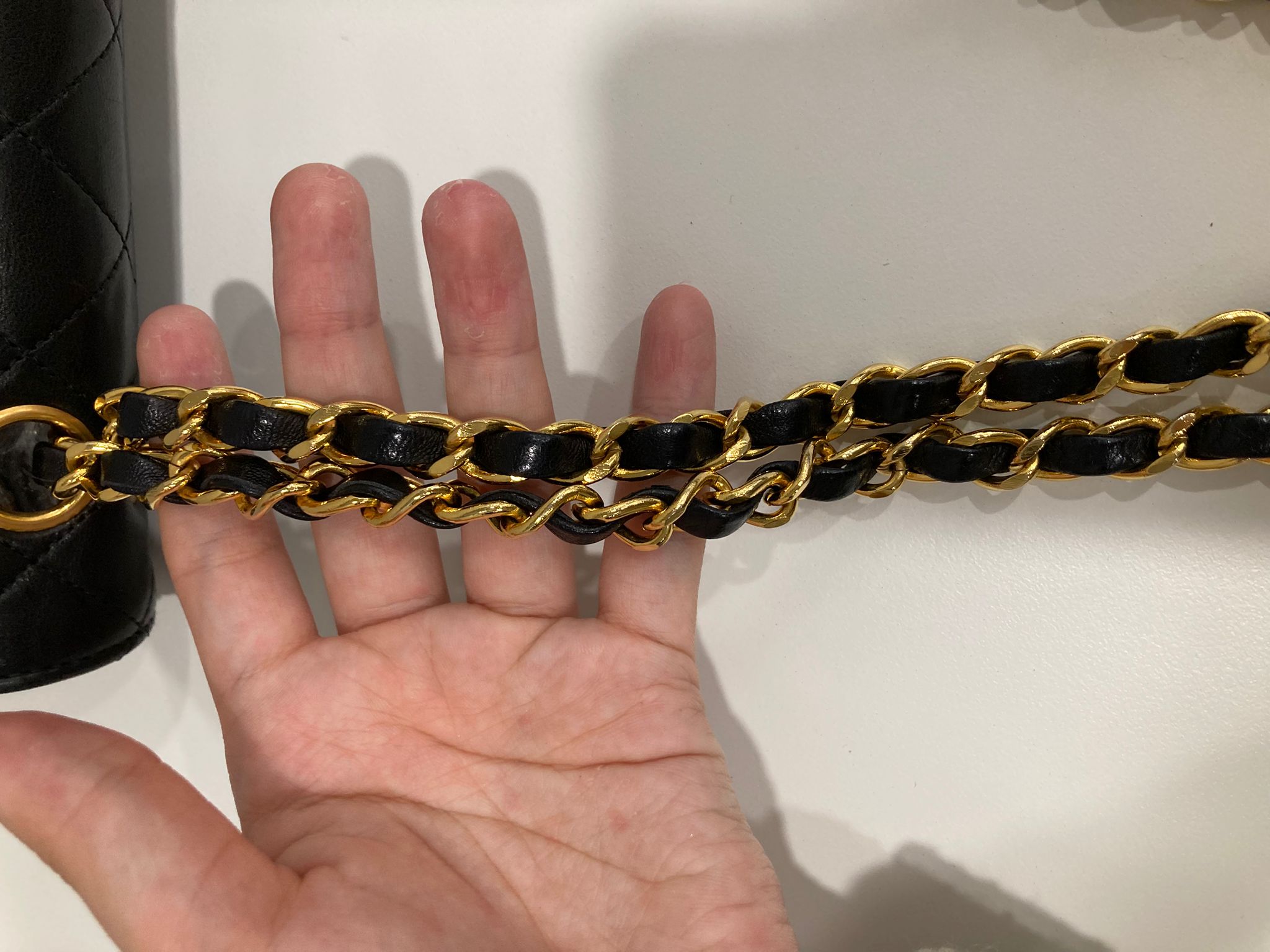 Chanel timeless 24 con cartera piel de cordero (lambskin) negra