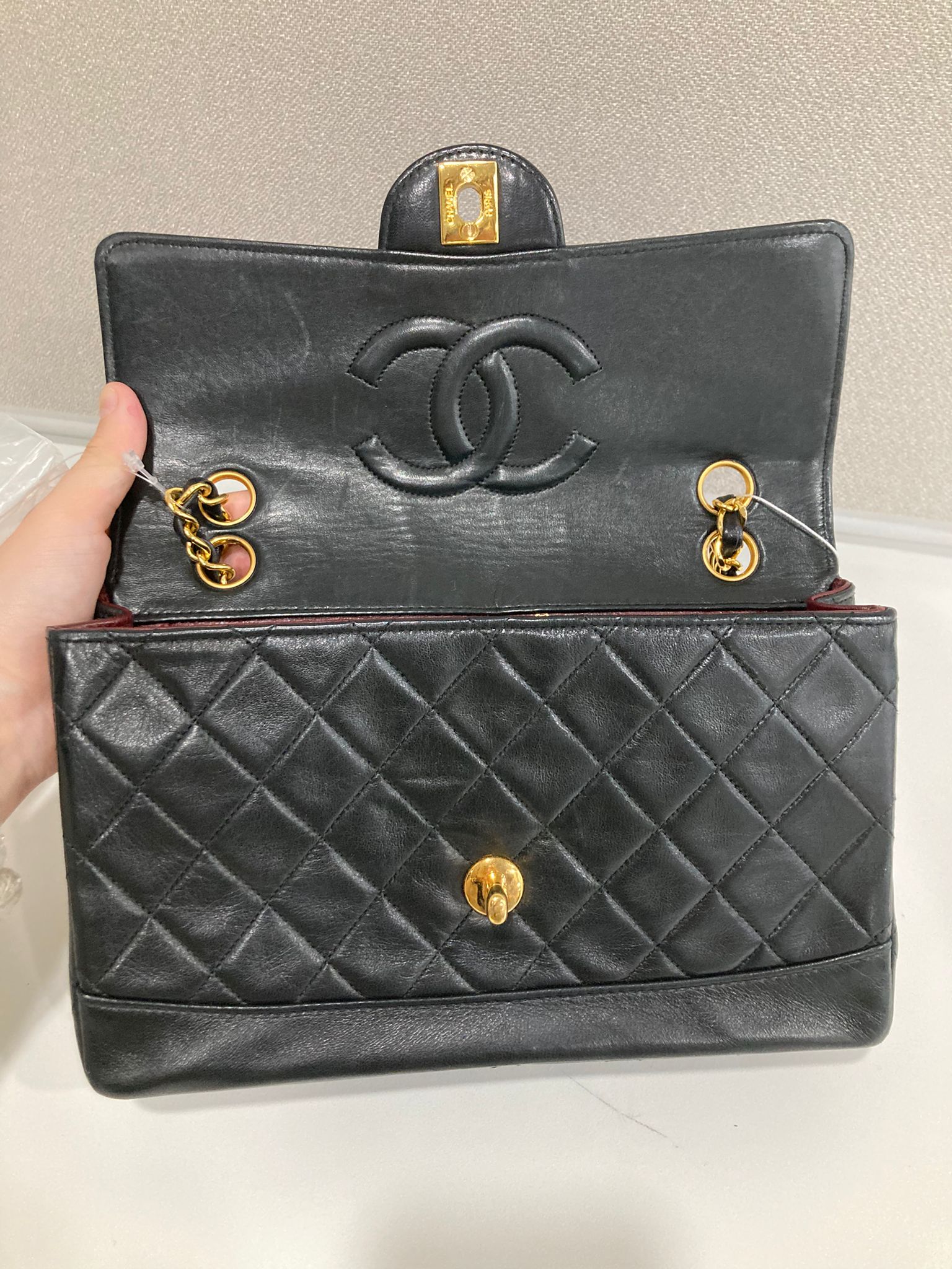 Chanel timeless 24 con cartera piel de cordero (lambskin) negra