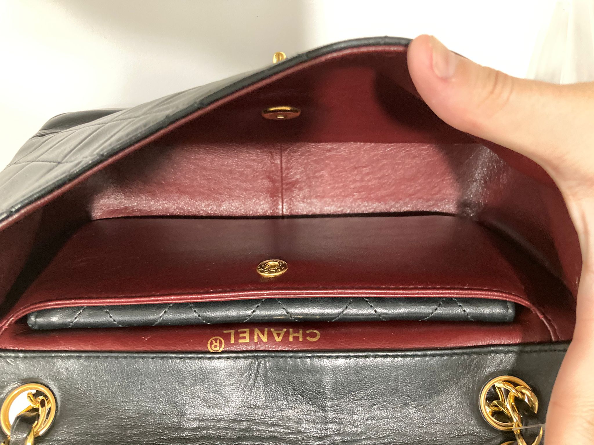 Chanel timeless 24 con cartera piel de cordero (lambskin) negra