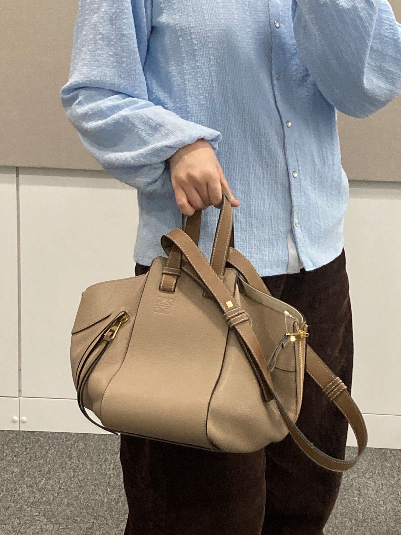 Hammock pequeño en suave piel de ternera graneada Arena