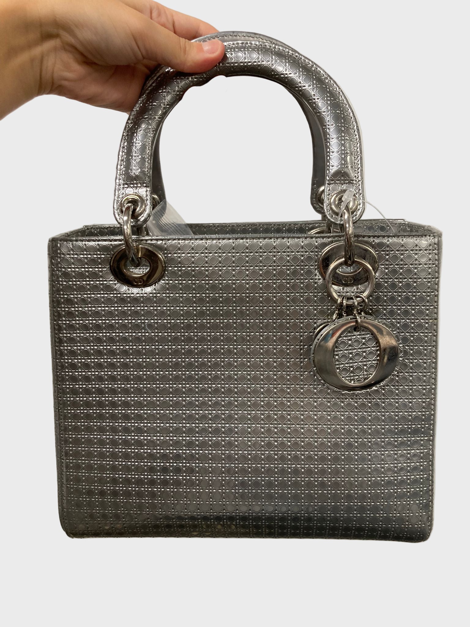 Christian Dior Lady Dior Cannage – Piel plateada