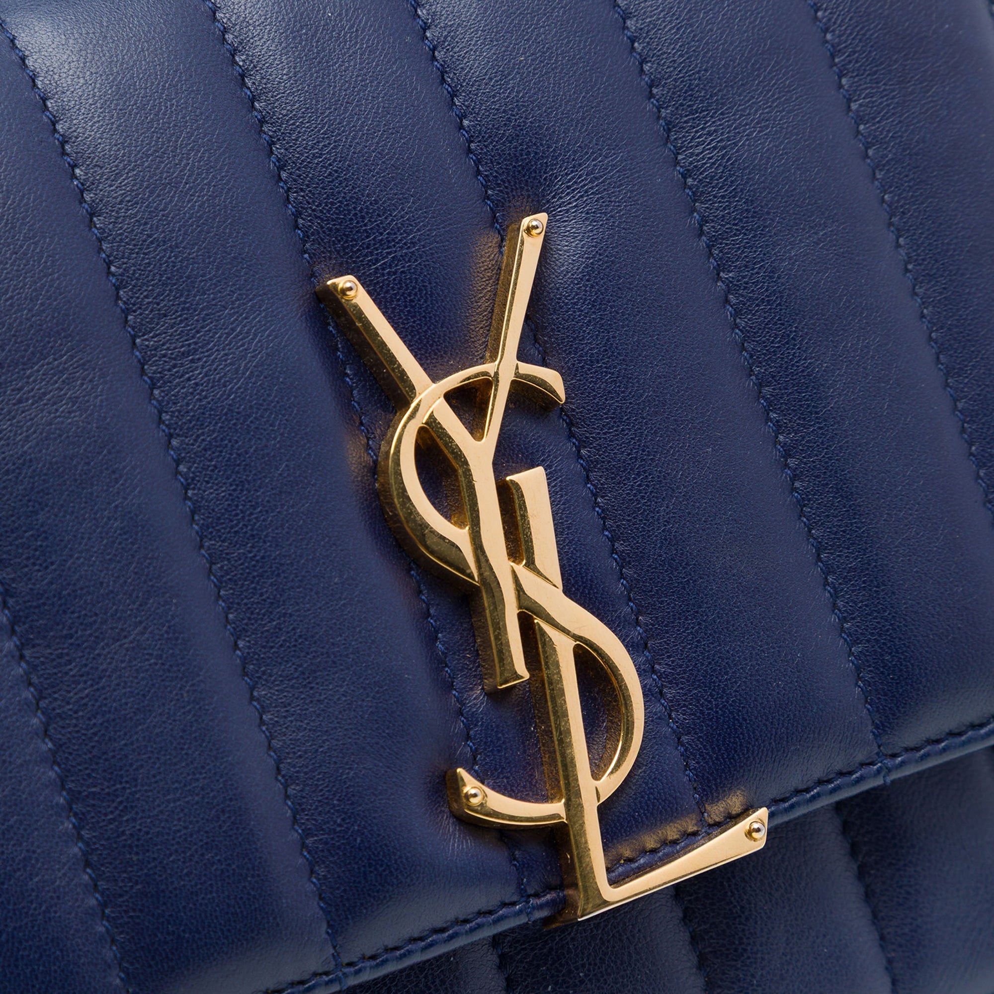 Saint Laurent Vicky Small Crossbody Piel Cordero Azul